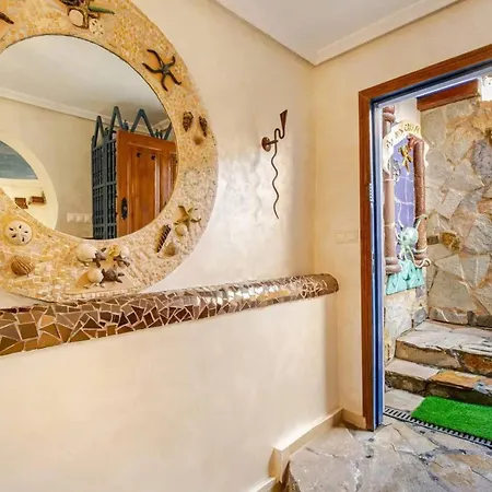 Charming In Torrevieja, 75 Sqm With Shared Pool Apartment Torrevieja