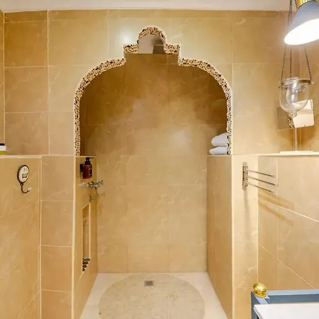 Charming In Torrevieja, 75 Sqm With Shared Pool *