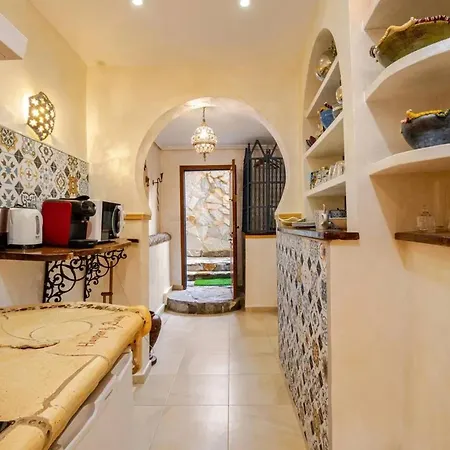 Charming In Torrevieja, 75 Sqm With Shared Pool