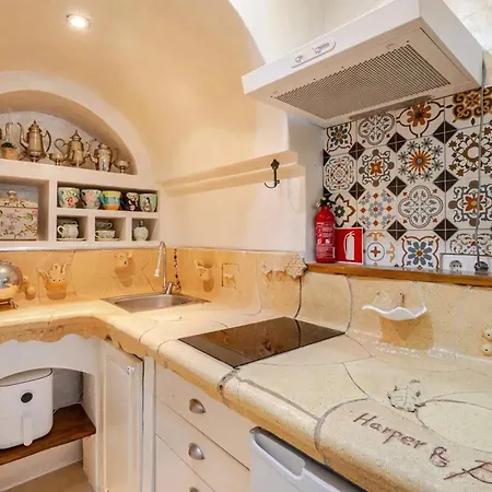 Charming In Torrevieja, 75 Sqm With Shared Pool شقة