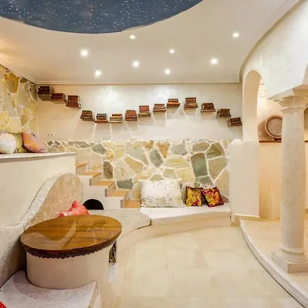 Charming In Torrevieja, 75 Sqm With Shared Pool شقة